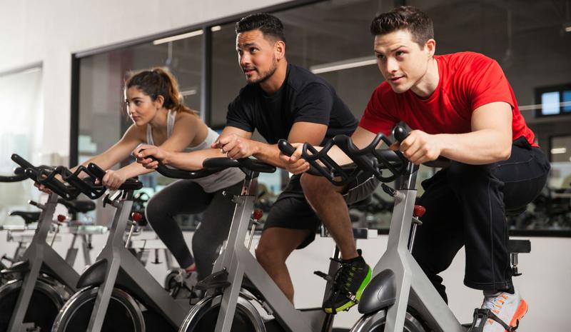 Cardio w domu na rowerku stacjonarnym