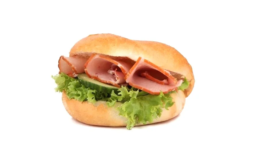 Ile kcal ma kanapka z szynką? Odkryj prawdę o kaloriach w ulubionych przekąskach!
